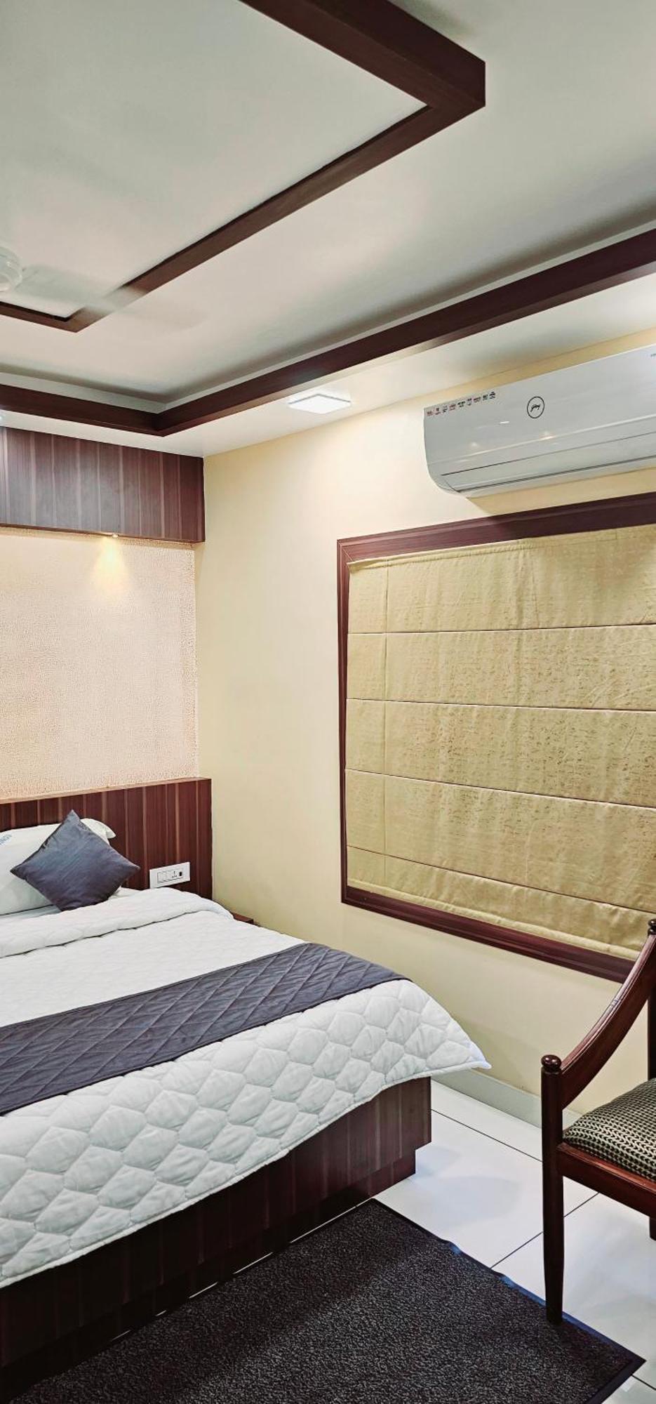 Hotel Royal Wings Elur Bagian luar foto
